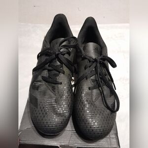 Adidas Predator soccer cleats Men's 8